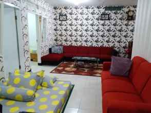 Bên ngoài 4 3 Bedroom at Sedayu Homestay 1