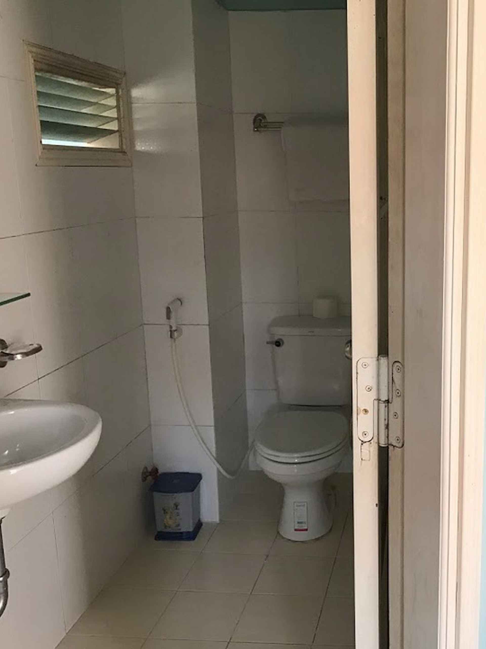 Phòng tắm bên trong Hoa Cuc Xanh Mini Hotel