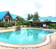 Hồ bơi 2 Saithong Resort Udon Thani