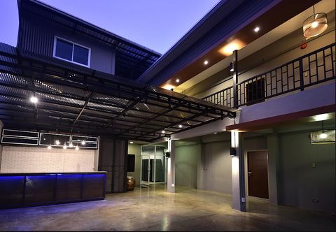 外観 Inn Stations Hostel