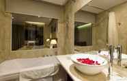 Phòng tắm bên trong 5 Anh Duong Hotel