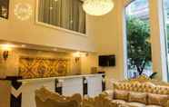 Lobi 4 Lilly Hotel Tan Binh