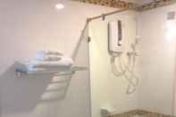 Toilet Kamar G2 Hotel Group