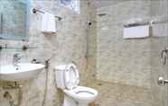 Toilet Kamar 5 Cosy House Homestay