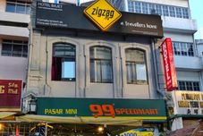 外部的 SPOT ON 90236 Zigzag Travellers Home