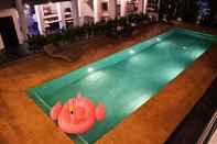 Swimming Pool Shane Hotel