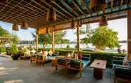 Quầy bar, cafe và phòng lounge 4 TRIPLE Riverside Villa Hotel Hoi An