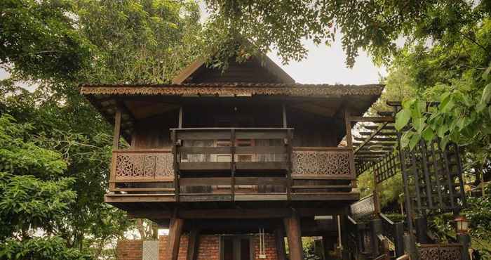 Luar Bangunan Malihom Private Estate