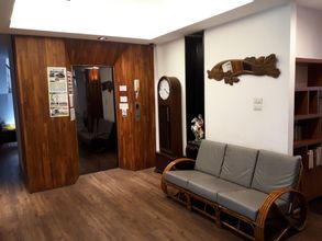 로비 4 At One Inn Hualampong