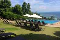 สระว่ายน้ำ Sunset Hill Boutique Resort