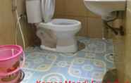 Toilet Kamar 6 Grand Noeri Hotel