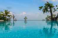 Kolam Renang Sea Stone Hotel Sichon