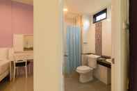 In-room Bathroom Petch Ranong @ Town