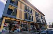 Exterior 3 Petch Ranong @ Town