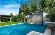 Swimming Pool 3 VICTORIA - 2 Bedrooms Villa by Jetta