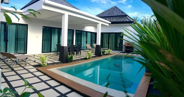 Kolam Renang CLOS VOUGEOT - 2 Bedrooms Villa by Jetta