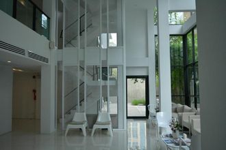 ロビー 4 REZT Bangkok