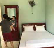 Bedroom 5 Huong Giang Motel