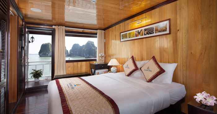 Phòng ngủ Garden Bay Luxury Cruise