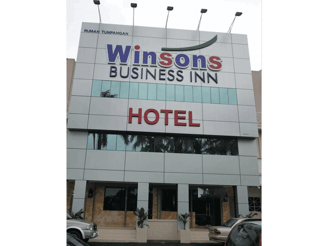 EXTERIOR_BUILDING Winsons Business Inn