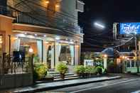 Luar Bangunan Ritzy House