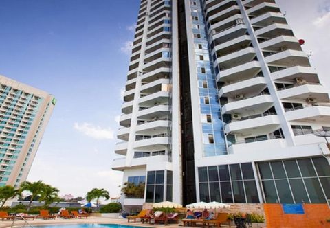 Exterior Markland Beach View