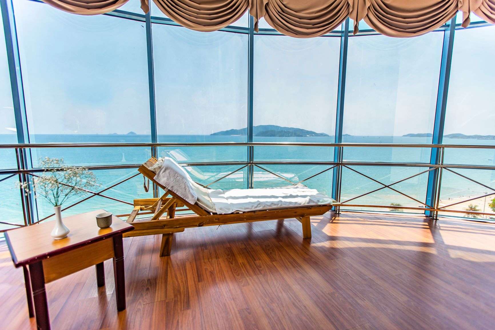 Yasaka Sài Gòn Nha Trang Hotel & Spa - khách sạn 4 sao Nha Trang