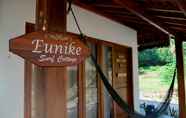 Bangunan 5 Eunike Surf Cottage