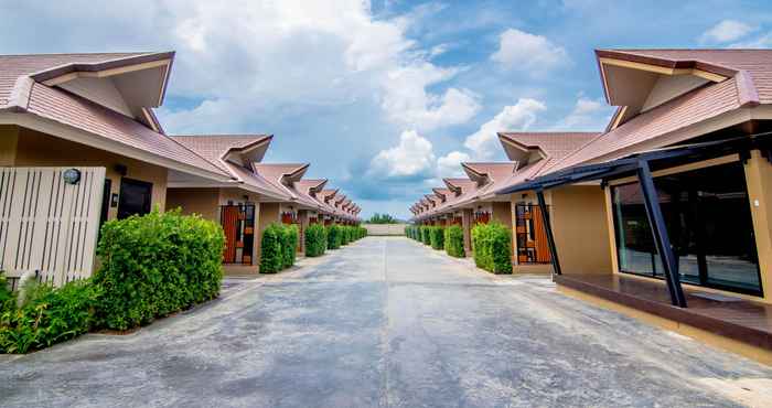 ภายนอกอาคาร Baan Phuean Resort Pranburi 