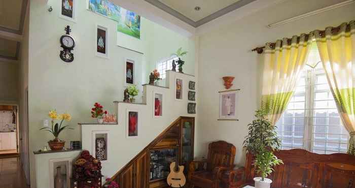 Lobi Pink Buds Homestay