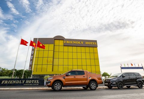 外部的 Friendly Hotel