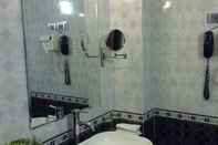 In-room Bathroom Smart Hotel 1