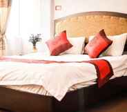 Bedroom 2 Lake Side Hotel - Linh Dam