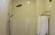 Toilet Kamar 4 Pin Apartment