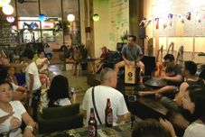 酒吧、咖啡厅和休息室 PODS The Backpackers Home & Cafe