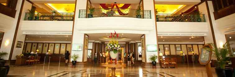 Lobby Evergreen Laurel Hotel