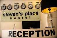 Lobi Steven's Place Hostel