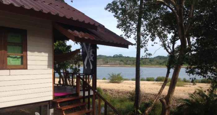 ภายนอกอาคาร Lake View Bungalow