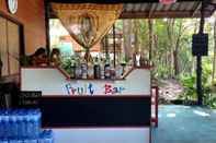 Bar, Kafe, dan Lounge Contact Bungalow