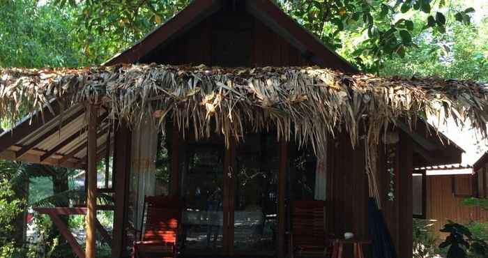 Bangunan Green Beach Hut