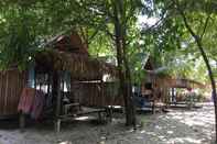 Lobby Green Beach Hut