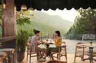 บาร์ คาเฟ่ และเลานจ์ The Lodge Maribaya