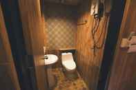 In-room Bathroom Thai Cozy House