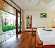 Bedroom 7 Miskawaan Villa Bougainvillea