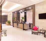 Lobby 2 Mida Hotel Ngamwongwan SHA Plus