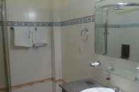 In-room Bathroom Song Hong Hotel Nha Trang