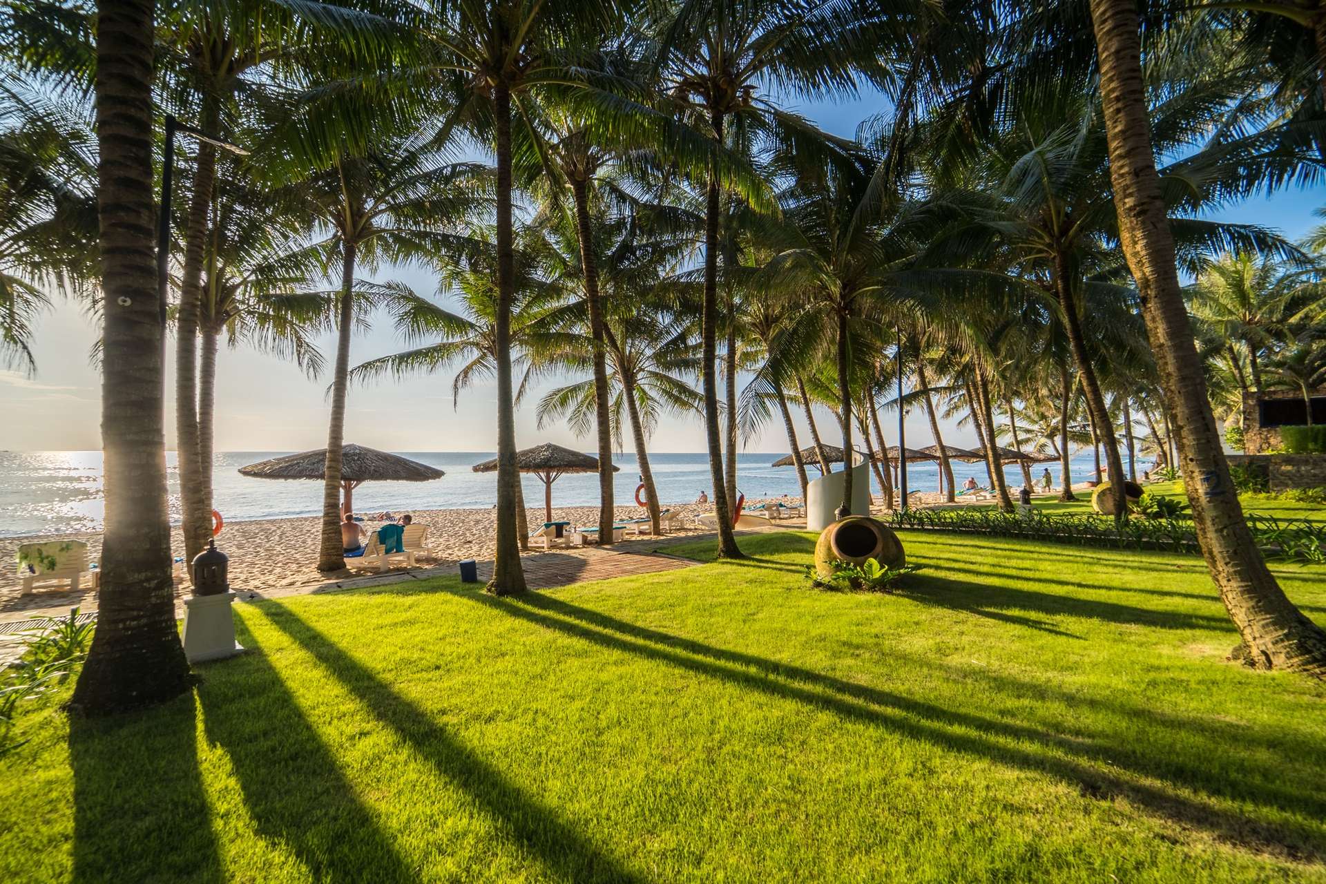 L'Azure Resort and Spa - Khách sạn gần sân bay Phú Quốc 4 sao