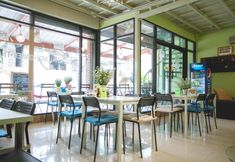 Restaurant 5 Counting Sheep Hostel