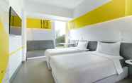 Kamar Tidur 3 Yello Hotel Manggarai