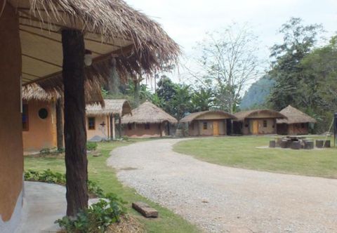 Lobby Baan Din Chiang Dao
